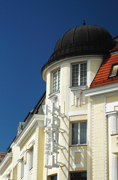Hotel Central Nagykanizsa Bagian luar foto