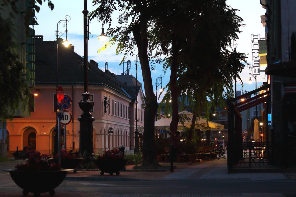 Hotel Central Nagykanizsa Bagian luar foto