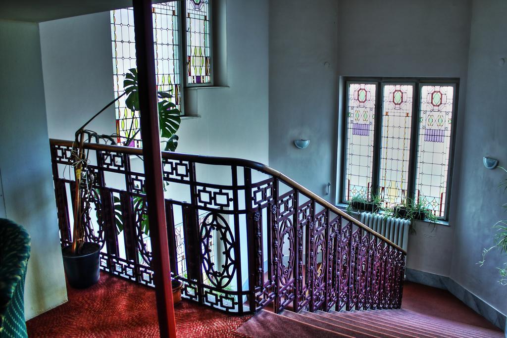 Hotel Central Nagykanizsa Bagian luar foto